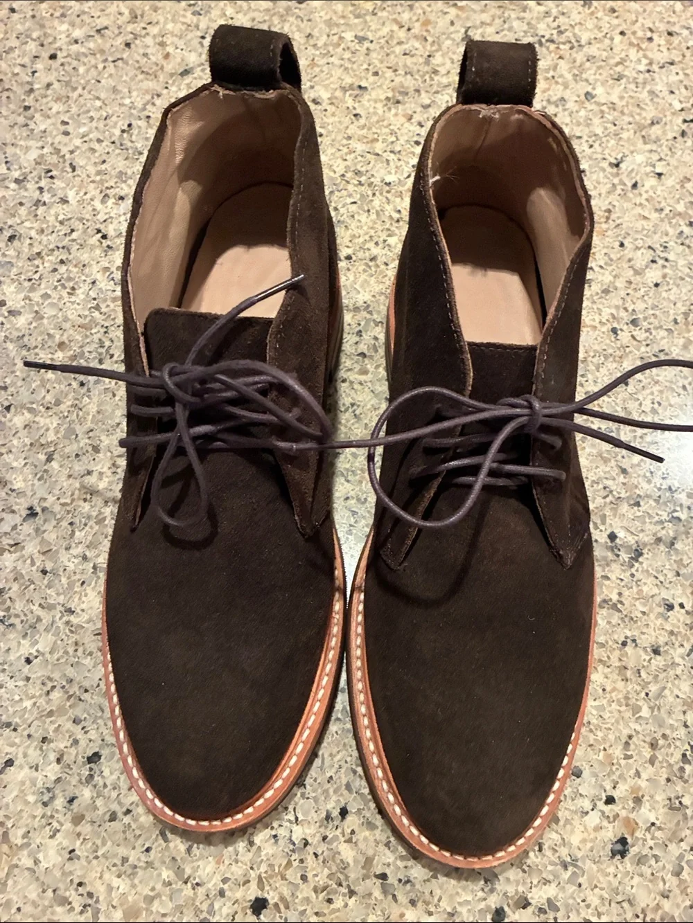 Men's 8 Taylor Stitch (The Chukka) Dark Brown Suede Chukka Boots - Lace-Up. NWOT